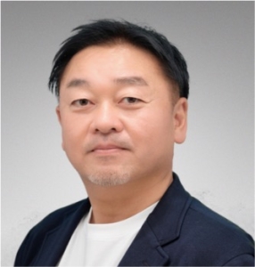 和泉 順介（いずみ じゅんすけ）氏